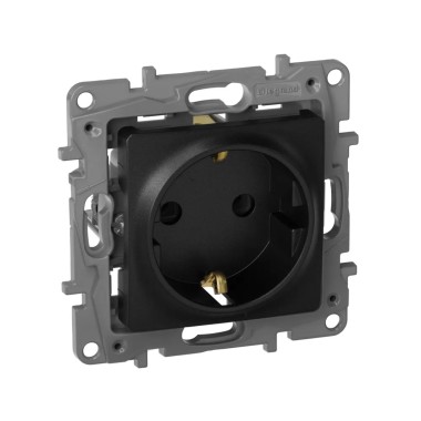 Розетка 2К+З, Legrand Niloe Step, 863523, 16А 250 В с з/ш с крышкой IP44 авт. кл. Чёрный